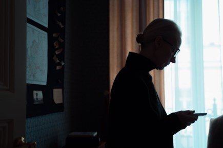 這個「以後」並沒有來，他等到的是媽媽過世的消息……